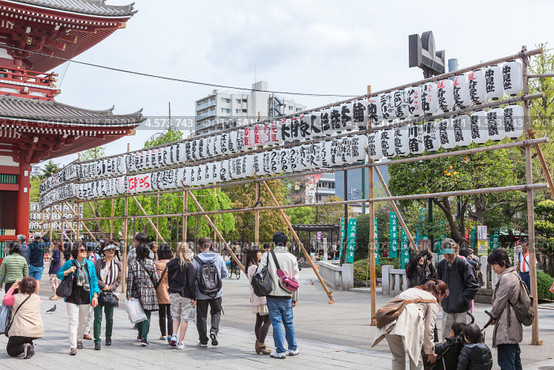 Внутренние ворота The Hozomon gate, храм Senso-ji в Asakusa, Tokyo, Japan (2013 год). Редакционное фото, фотограф Кекяляйнен Андрей / Фотобанк Лори