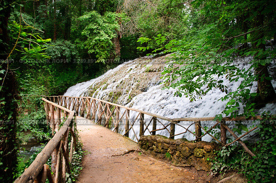 Водопад на "Monasterio de Piedra" Стоковое фото, фотограф Александр Тесевич / Фотобанк Лори