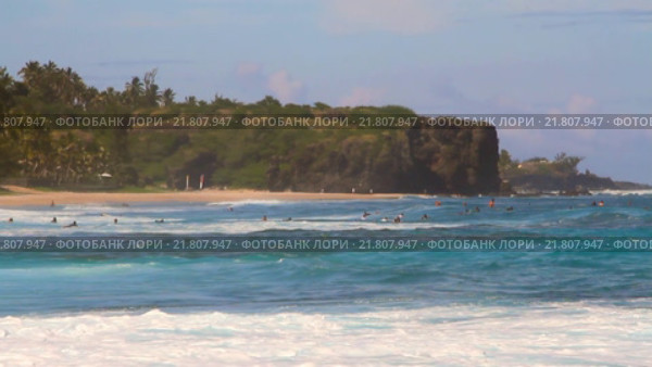 Волны на пляже Букан Канот (Boucan Canot Beach). Реюньон (2016 год). Стоковое видео, видеограф Вадим Хомяков / Фотобанк Лори