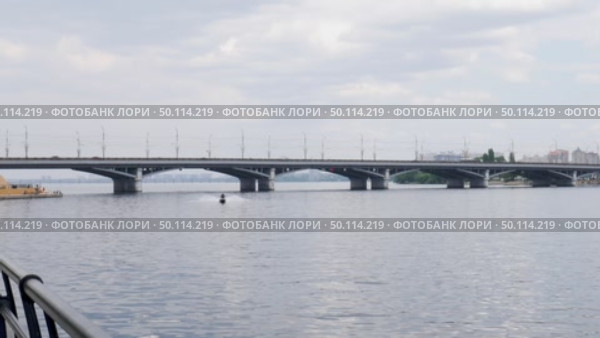 Voronezh, Russia, June 17, 2025: Chernavsky Bridge in summer in the city of Voronezh in the area of ​​Petrovskaya Embankment. Стоковое видео, видеограф Катерина Белякина / Фотобанк Лори