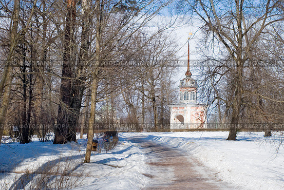 Ворота потешной крепости  Петра III Петерштадт. Ораниенбаум (2013 год). Редакционное фото, фотограф Александр Щепин / Фотобанк Лори