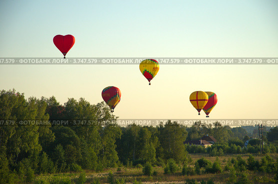 Воздухоплавание на воздушных шарах (2012 год). Редакционное фото, фотограф Елена Коромыслова / Фотобанк Лори