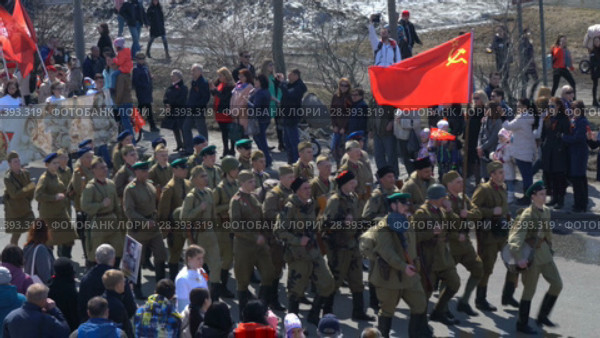 Всероссийская патриотическая акция "Бессмертный полк" в День Победы 9 Мая. Петропавловск-Камчатский (2018 год). Редакционное видео, видеограф А. А. Пирагис / Фотобанк Лори