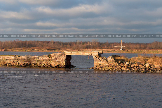 Выход из Новоладожского канала в Неву. Шлиссельбург (2011 год). Стоковое фото, фотограф Виктор Карасев / Фотобанк Лори