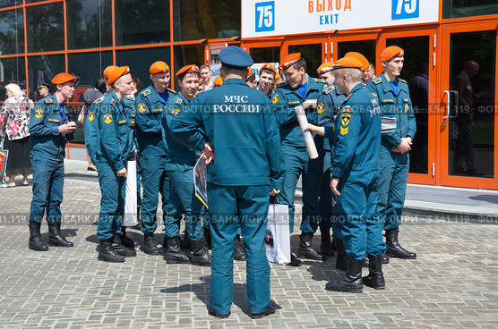 Выставка "Комплексная безопасность 2012" на ВВЦ. Курсанты МЧС России. Редакционное фото, фотограф Елена Коромыслова / Фотобанк Лори