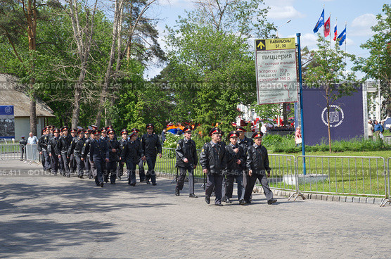 Выставка "Комплексная безопасность 2012" на ВВЦ (ВДНХ). Отряд полиции. Редакционное фото, фотограф Елена Коромыслова / Фотобанк Лори