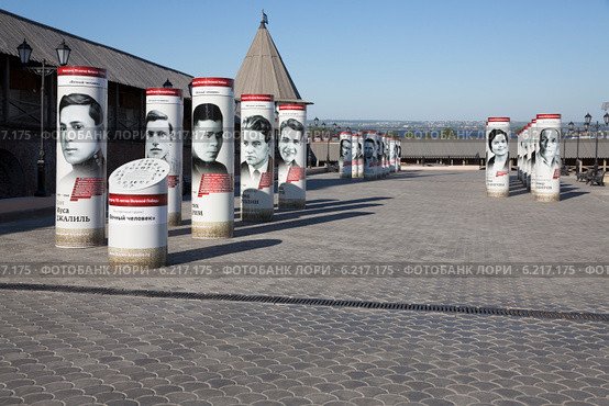 Выставка "Вечный человек" в Казанском кремле (2014 год). Редакционное фото, фотограф Михаил Рыбачек / Фотобанк Лори