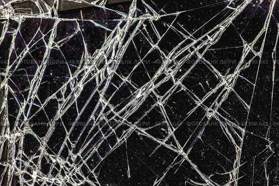 White cracked glass with dust on black background, texture. Стоковое фото, фотограф Дмитрий Попов / Фотобанк Лори