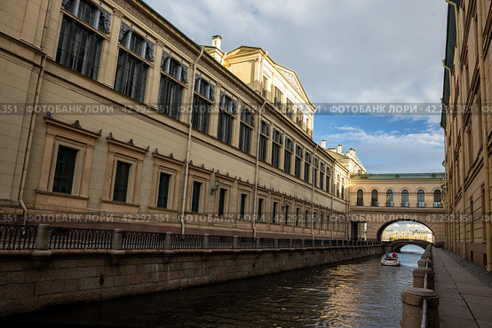 Winter Canal in Saint-Petersburg (2022 год). Стоковое фото, фотограф Юлия Бабкина / Фотобанк Лори