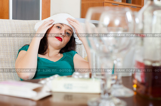 Woman having headache. Стоковое фото, фотограф Яков Филимонов / Фотобанк Лори