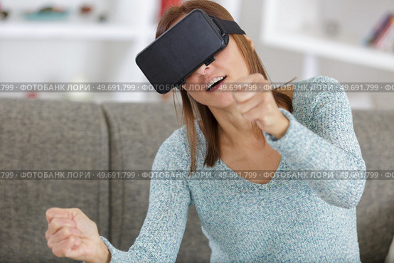 woman in the mask vr. Стоковое фото, агентство Ingram Publishing / Фотобанк Лори