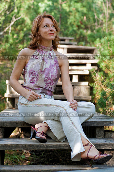 Women on stairs. Стоковое фото, фотограф Roberts Ratuts / PantherMedia / Фотобанк Лори