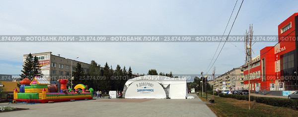Я доверяю в городе Заводоуковск (2016 год). Редакционное фото, фотограф Анатолий Матвейчук / Фотобанк Лори