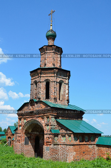 Ярославль, ансамбль церквей в Коровниках, Святые ворота, 17 век (2013 год). Стоковое фото, фотограф Овчинникова Ирина / Фотобанк Лори