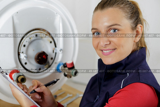 young woman in the boiler room. Стоковое фото, агентство Ingram Publishing / Фотобанк Лори