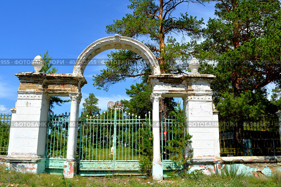 Заброшенный летний лагерь. Стоковое фото, фотограф Антон Демидов / Фотобанк Лори