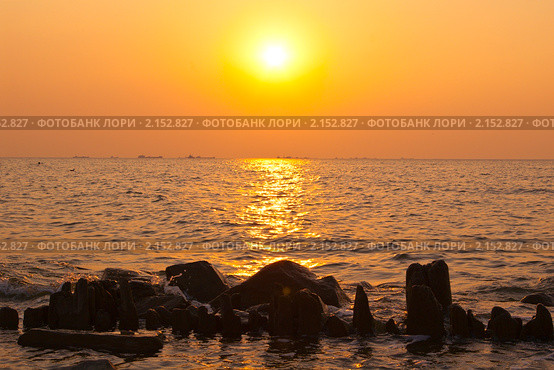 Закат на море. Стоковое фото, фотограф Алексей Петров / Фотобанк Лори