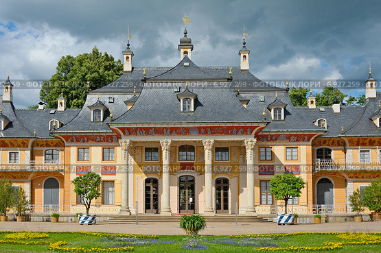 Замок Пильниц (Castle Pillnitz), Германия (2013 год). Стоковое фото, фотограф Владимир Овчинников / Фотобанк Лори