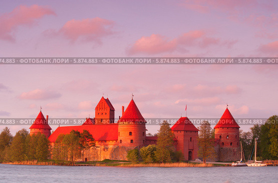 Замок Тракай, Литва (2014 год). Стоковое фото, фотограф Литвяк Игорь / Фотобанк Лори