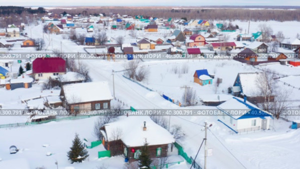Западная Сибирь, Ханты-Мансийский автономный округ, село Тундрино. Вид с воздуха. Western Siberia, Khanty-Mansi Autonomous Okrug, Tundrino village. Aerial view. (2022 год). Стоковое видео, видеограф Евгений Романов / Фотобанк Лори