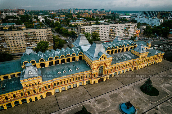 Здание Главного Ярмарочного дома (Нижегородская Ярмарка, Нижний Новгород) (2021 год). Редакционное фото, фотограф Илья Старков / Фотобанк Лори