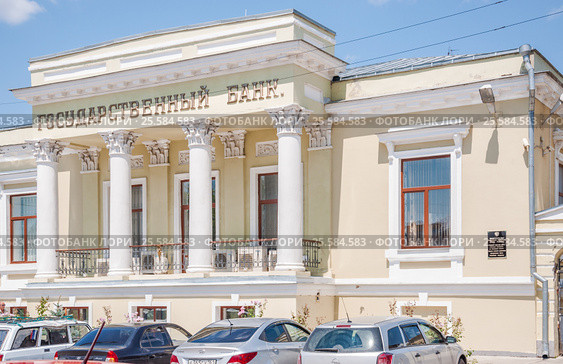 Здание расчетно кассового центра Центрального Банка РФ (бывший Государственный банк) с крытой галереей (портиком), Лермонтовский пер., 22 (2015 год). Редакционное фото, фотограф Алёшина Оксана / Фотобанк Лори