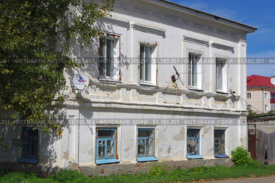 Жилой дом. Курганская область, город Катайск, Советская улица, 35Б. Редакционное фото, фотограф Алексей Иванов / Фотобанк Лори