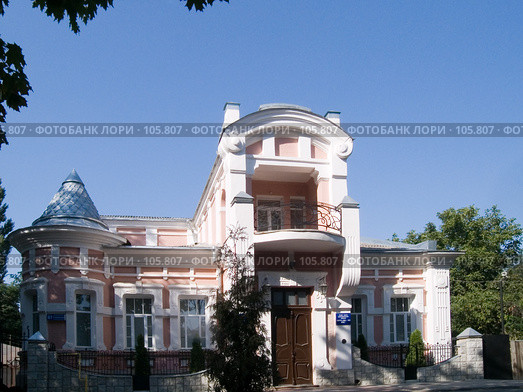 Жилой особняк городского архитектора Сальникова в Новочеркасске (2006 год). Стоковое фото, фотограф Борис Панасюк / Фотобанк Лори