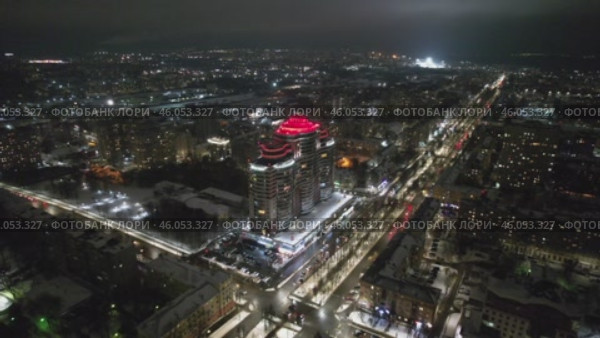 ЖК Алые Паруса зимой вечером - город Киров (аэросъемка 2021 года) Стоковое видео, видеограф Владислав Самошкин / Фотобанк Лори