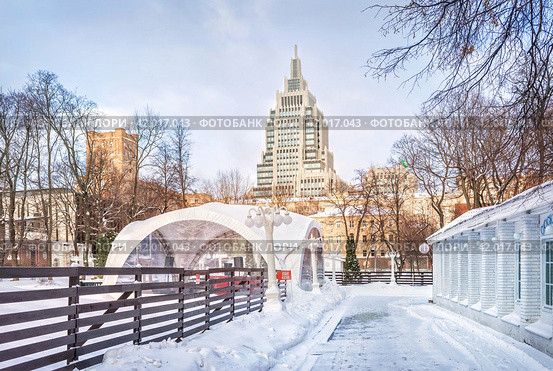 Зимний вид Сад Эрмитаж, Москва (2024 год). Стоковое фото, фотограф Baturina Yuliya / Фотобанк Лори