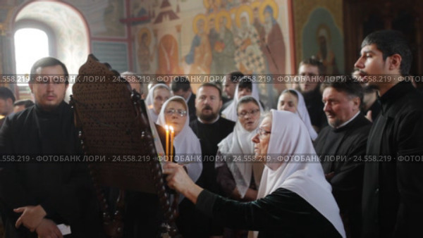 Знаменный распев старообрядцев села Михайловская Слобода Раменского района (2016 год). Редакционное видео, видеограф Дмитрий Неумоин / Фотобанк Лори